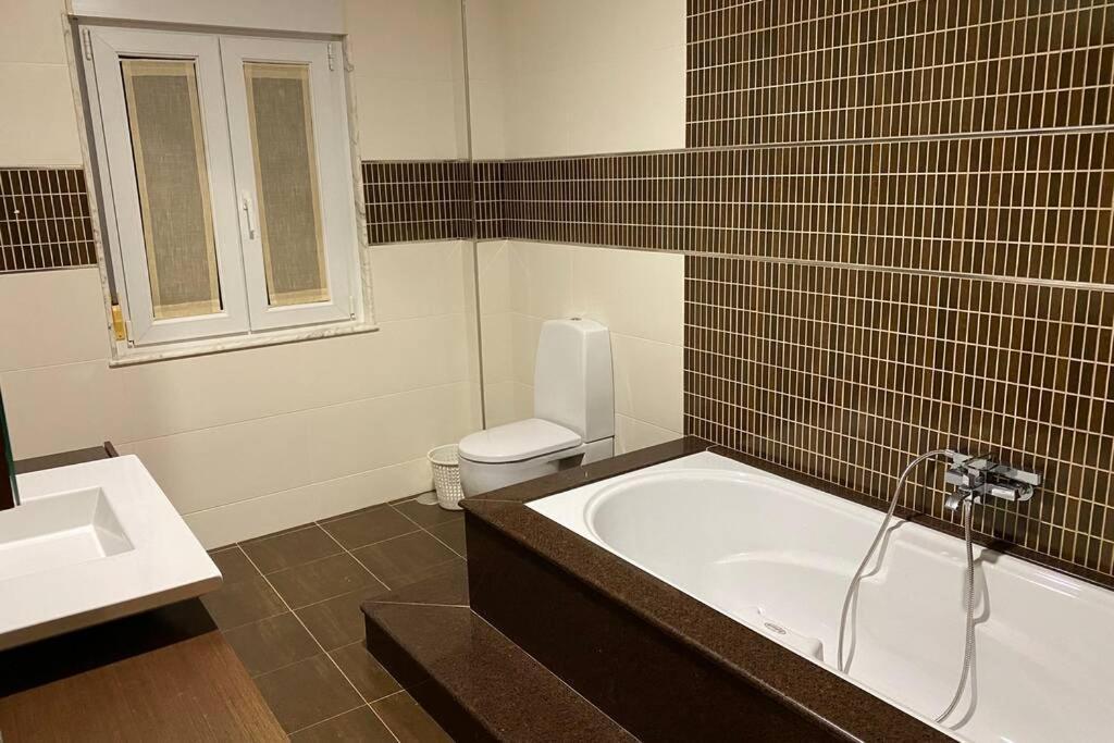 Apartamento De 4 Dormitorios En Camarinas Bagian luar foto